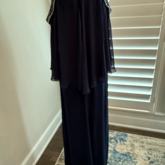 Alex Evenings Long Navy Size 12 Embellished Shoulder Formal Gown - Picture 13 of 16